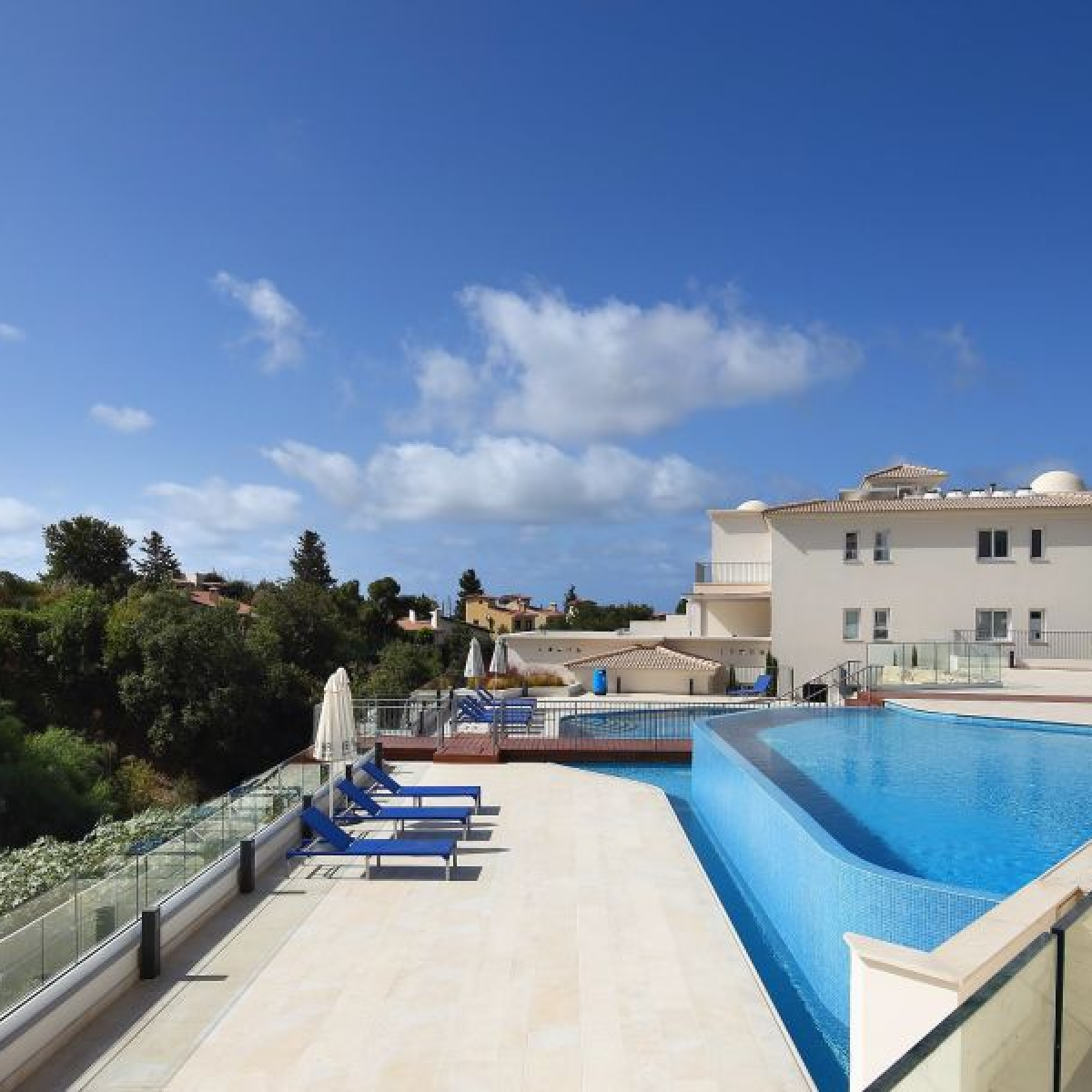Penthouse in key ready complex in Paphos