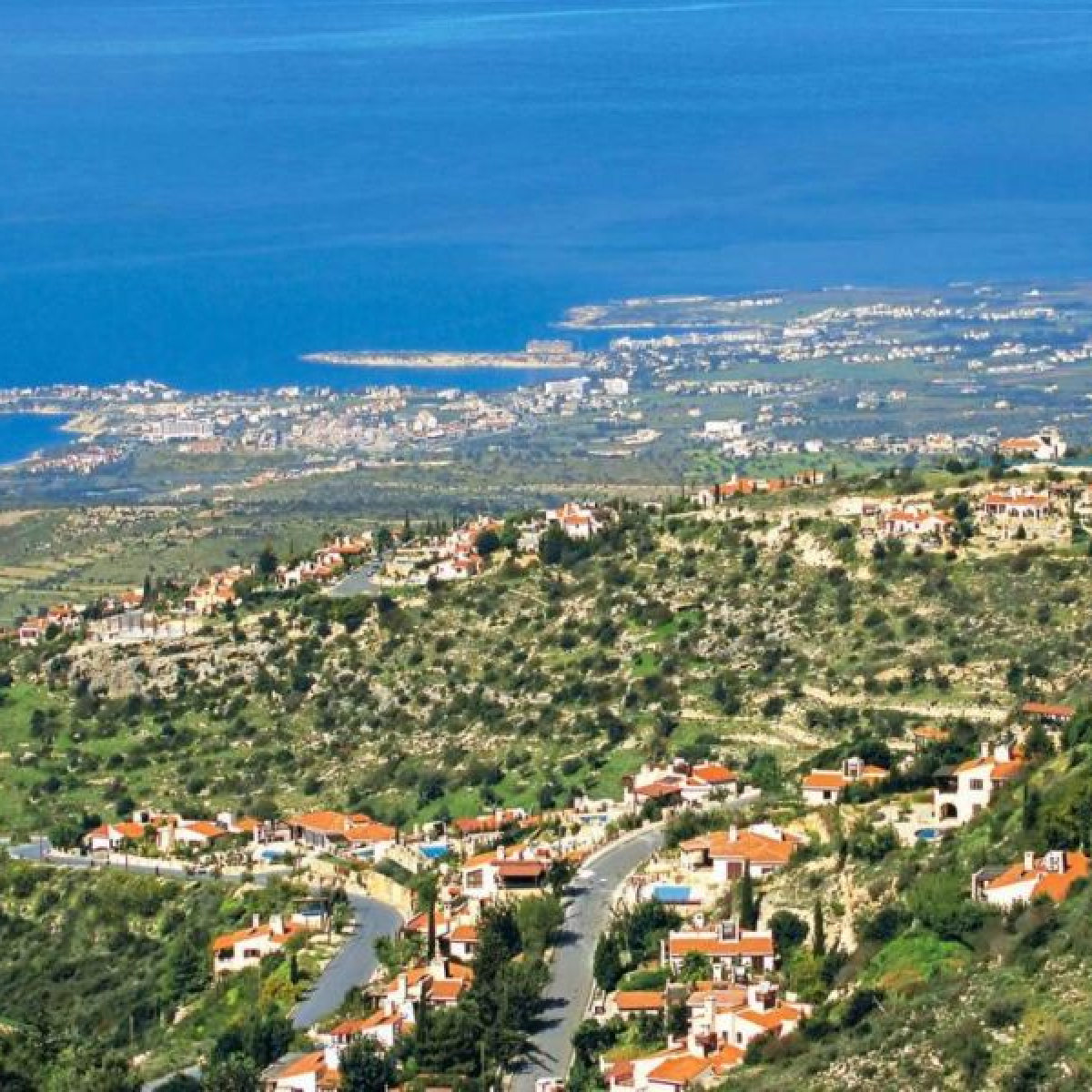 Villa with sea views in Kamares club