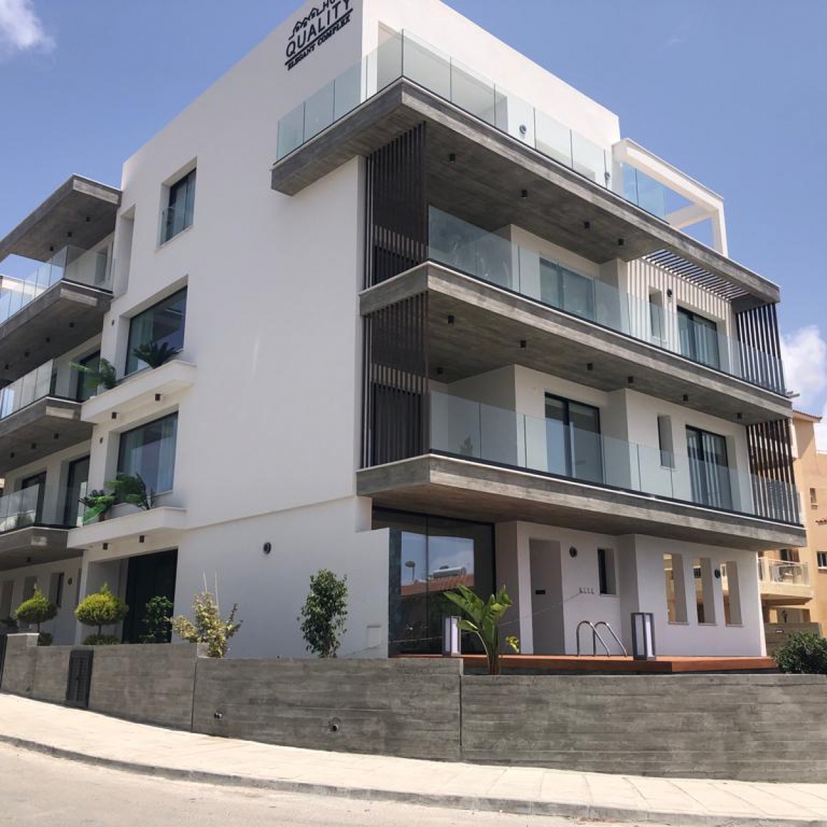 Key ready smart apartment near sea