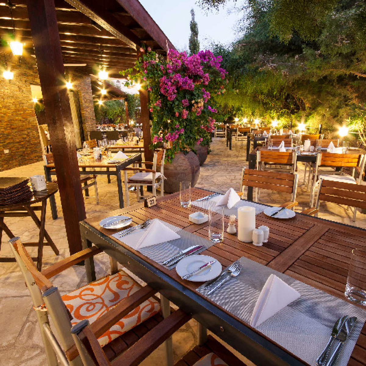 Restaurant- Building with business