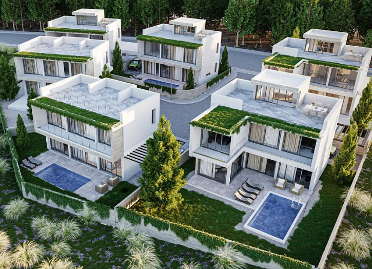 Modern villa close to International school and city
