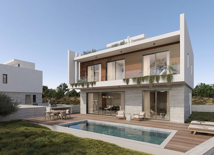 Modern villa close to city